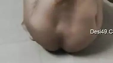 Skinny Desi maid prefers doing the house being nude for XXX video